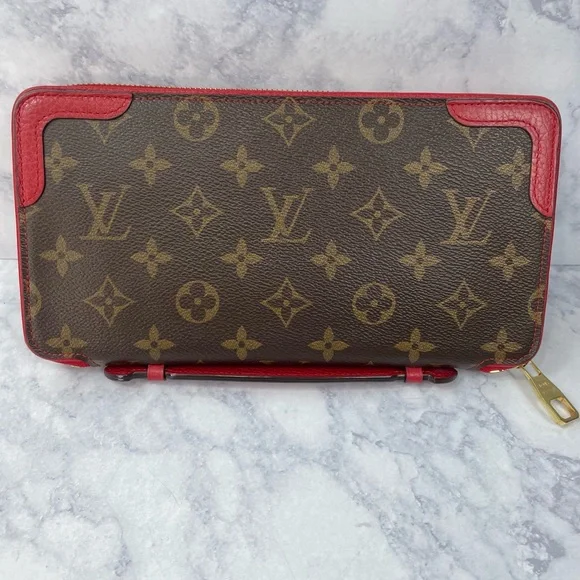 Louis Vuitton Cerise Daily Organizer with insert (2 pieces) - Picture 12 of 16